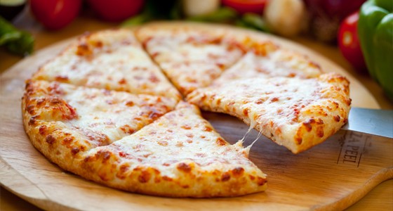 Sýrová pizza