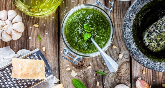 Bazalkové pesto