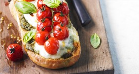 Bruschetta s mozzarellou