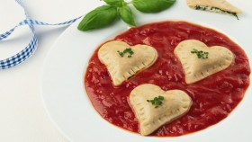 Bezlepkové ravioly s rajčatovou omáčkou