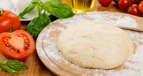 Italské těsto na pizzu