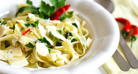 Těstoviny aglio e olio