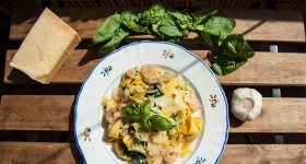 Tagliatelle s chilli, špenátem a krevetami