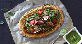 Paleo květáková pizza