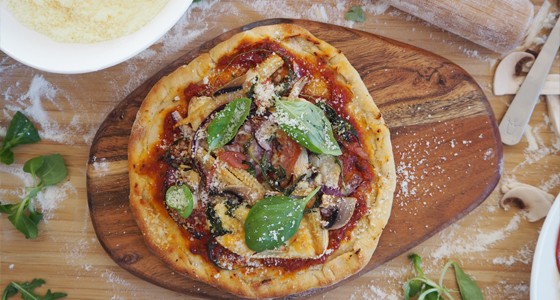 Domácí pizza se šunkou